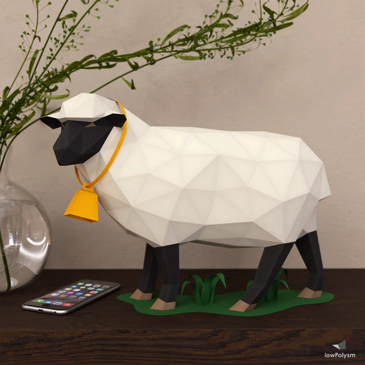 Sheep polygonal animal 3d papercraft on self
